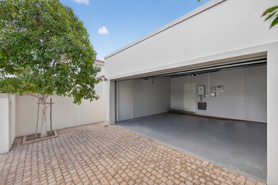 4 Bedroom Property for Sale in Parklands North Western Cape